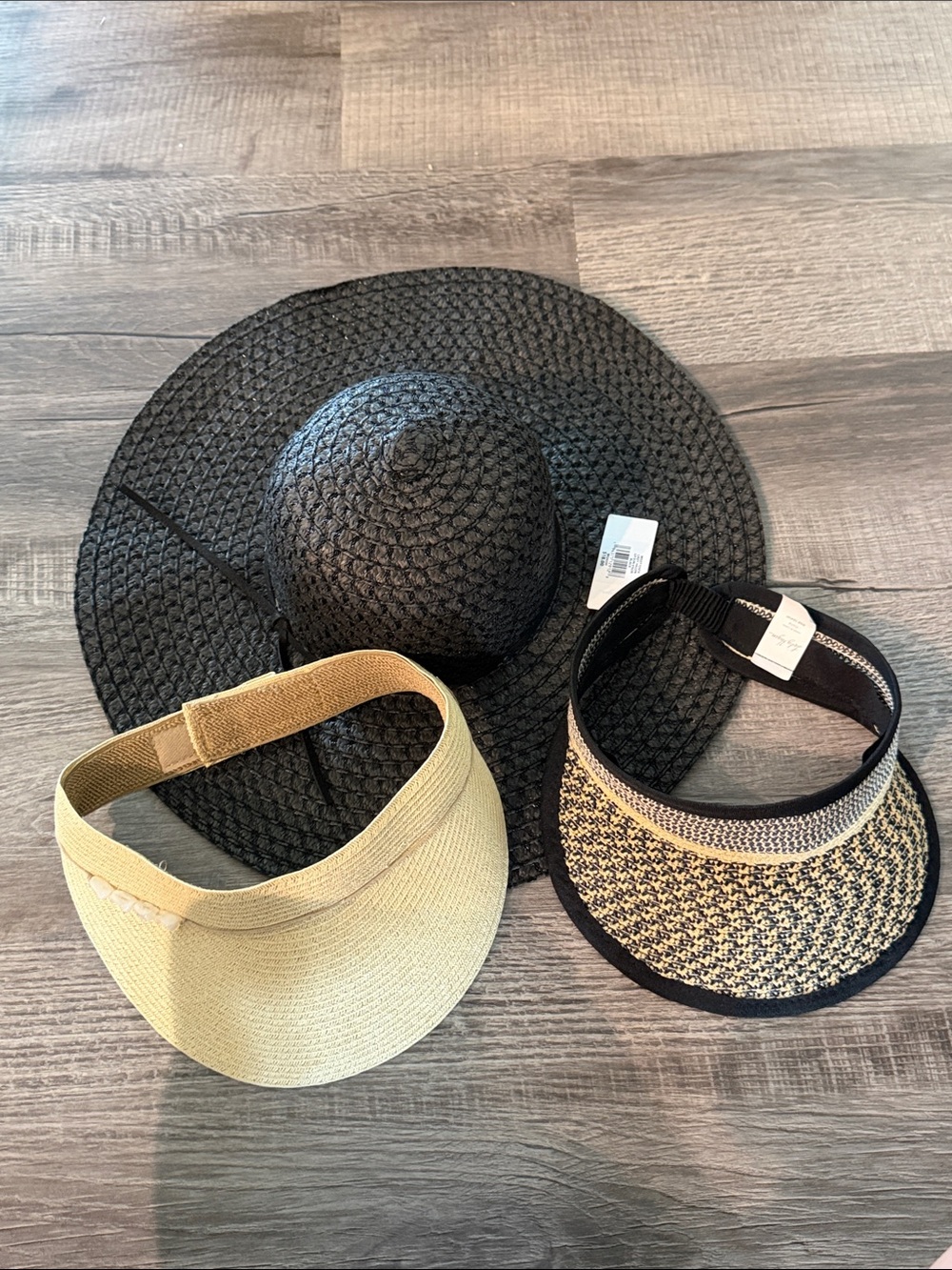 Beachy hats lot